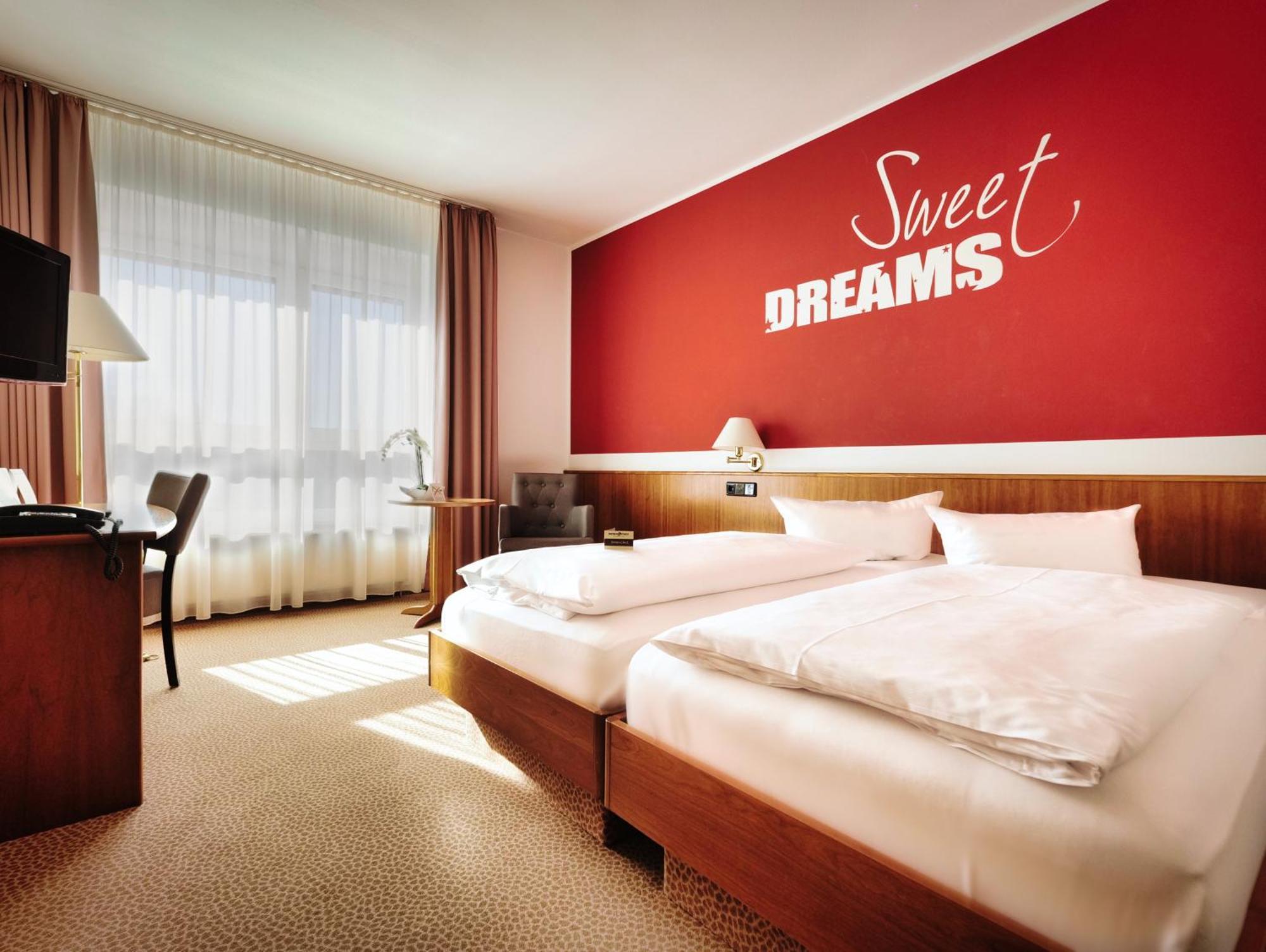 Hotel Sportwelt Радеберг Екстер'єр фото