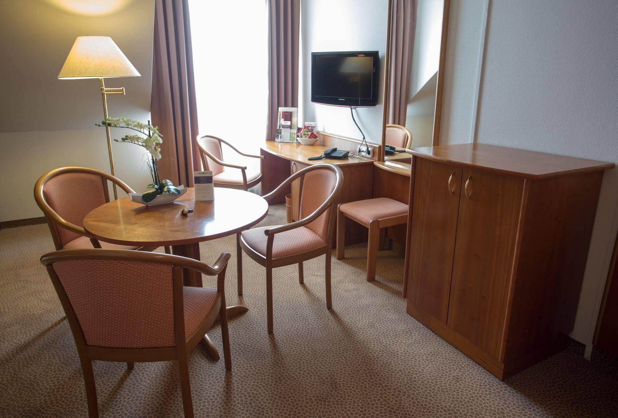 Hotel Sportwelt Радеберг Екстер'єр фото